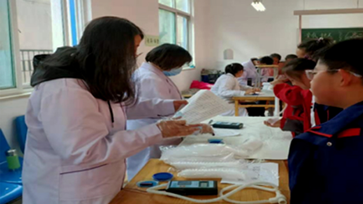 秀人网
体检中心外检工作进行中