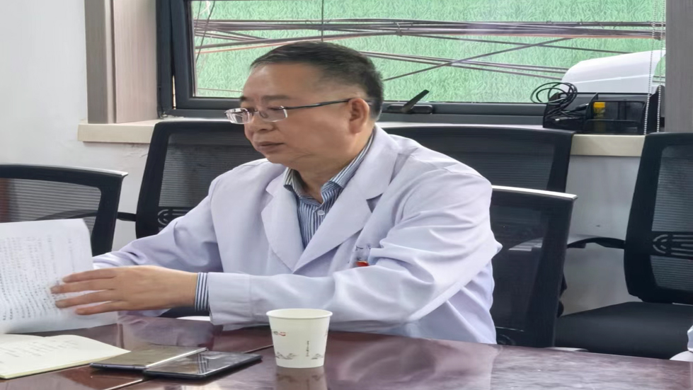 强强联合共护脊梁！ 秀人网
与山西白求恩医院共建脊柱侧弯医联体