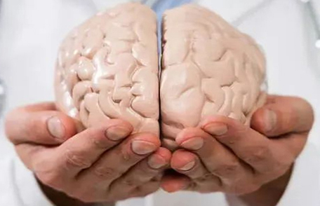 强强联合共护脊梁！ 秀人网
与山西白求恩医院共建脊柱侧弯医联体